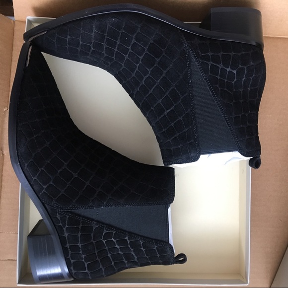 Marc Fisher Yale Chelsea Boot suede - Picture 5 of 8